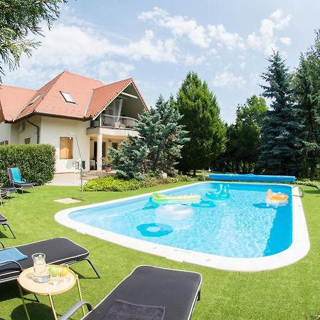 Villa Oliva Boutique Rooms זמראדי מראה חיצוני תמונה